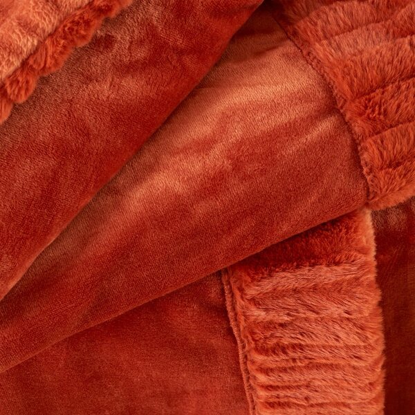 Coperta arancione in micropile 150x200 cm Velvet and Faux Fur – Catherine Lansfield