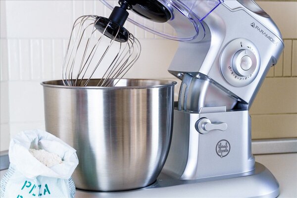 Impastatrice 7 litri 1200W con ciotola in acciaio Pyramidea IP6600 Silver