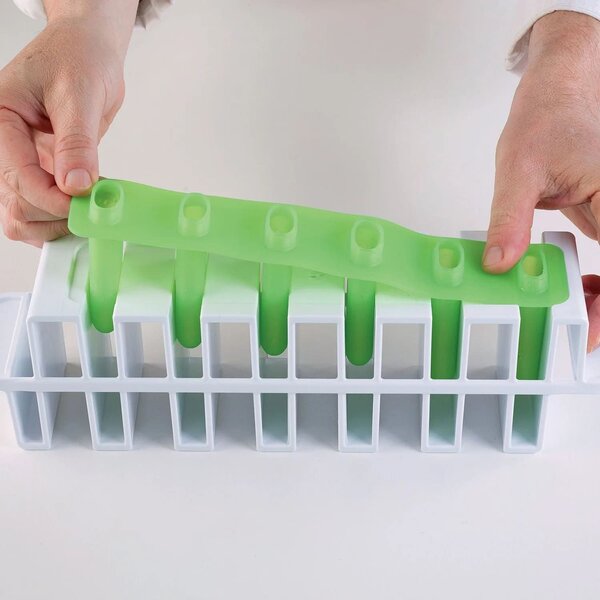 Kit stampi da 6 gelati e ghiaccioli bigusto L'Italiano in silicone mm 55x105x22h e 37x90x13,5h