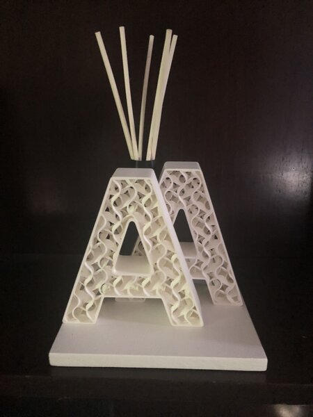 ProfumAAtore in marmo con lettere personalizzate cm 20x20x16