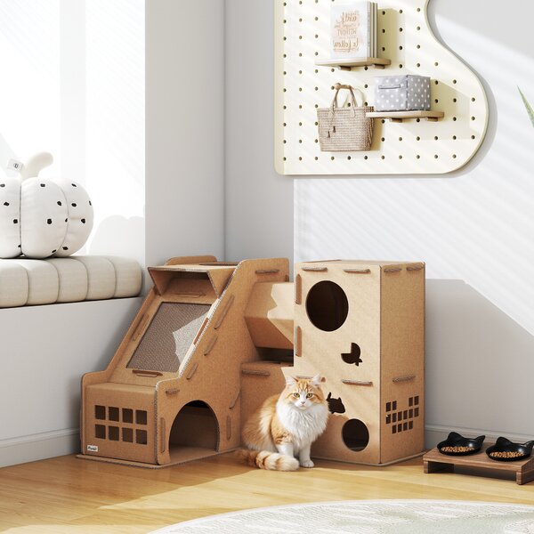 PawHut Casa per Gatti in Cartone Forma Castello 2 Livelli con 3 Zone di Graffiatura Tunnel Rampa Include Erba per Gatti Marrone | Aosom Italy