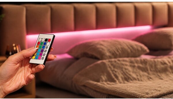 Letto matrimoniale imbottito rosa con contenitore con rete inclusa 180x200 cm Lamica – ELTAP