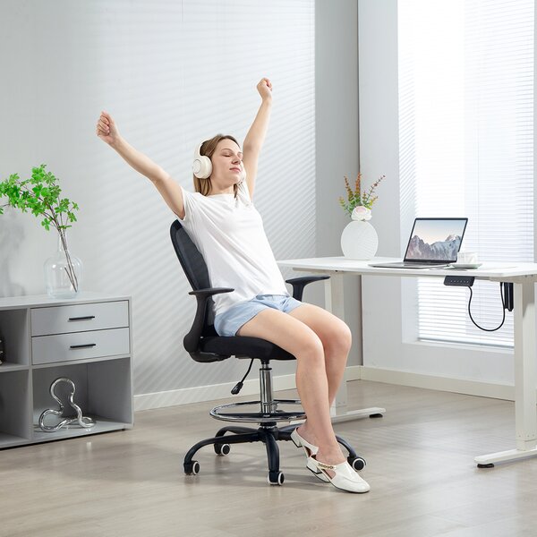 HOMCOM Sedia da ufficio ergonomica con poggiapiedi regolabile e braccioli ribaltabili, altezza regolabile, 59x62x99-119cm, nero | Aosom Italy