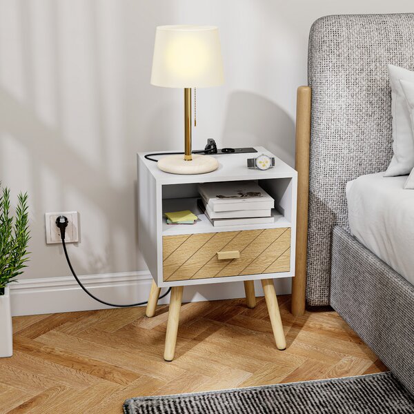 HOMCOM Comodino con Stazione di Ricarica Cassetto 2 Prese AC Porta USB USB-C Scomparto Aperto Gambe in Legno Bianco | Aosom Italy