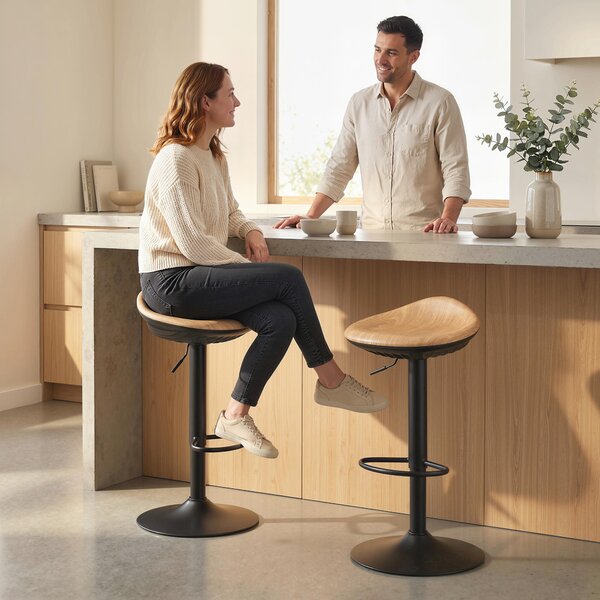 HOMCOM Set di 2 sgabelli da bar, sedie da bar regolabili in altezza con poggiapiedi, girevoli 360°, base in acciaio, rovere | Aosom Italy