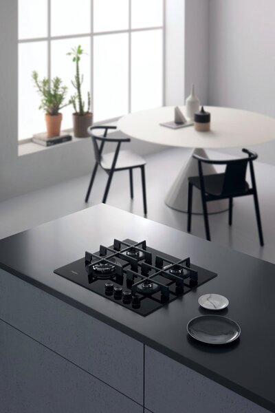 Whirlpool Piano Cottura 4 Fuochi a Gas 60 cm (1 Bruciatore Wok) colore Nero