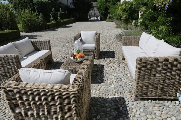 Set Salotto da Giardino 2 Poltrone Tavolino Divano in Rattan Manila Grigio