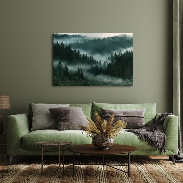 Quadro su tela – Foresta montana di conifere nella nebbia