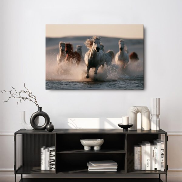 Quadro su tela – Cavalli bianchi tra le onde