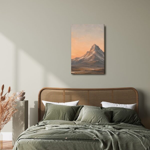 Quadro su tela – Montagna maestosa nella penombra