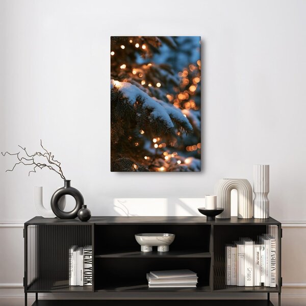 Quadro su tela – Aghi di pino invernali dai toni caldi