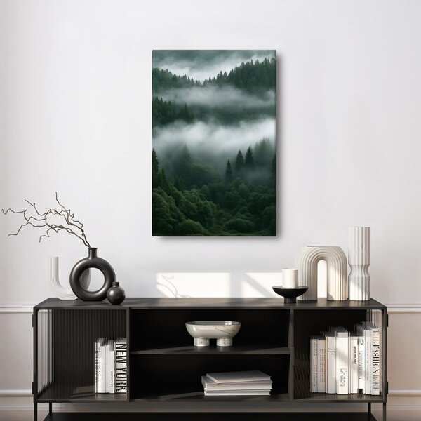Quadro su tela – Silenziosa foresta di conifere nella nebbia