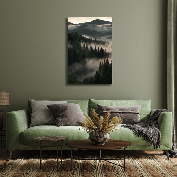 Quadro su tela – Silenziosa foresta di conifere nella nebbia