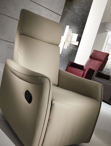 Poltrona Relax Reclinabile Manuale Rivestimento in Similpelle Moja Sophia Moka