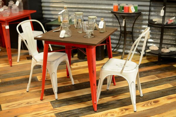 Tavolo Quadrato in Metallo Top in Legno Bristol Rosso