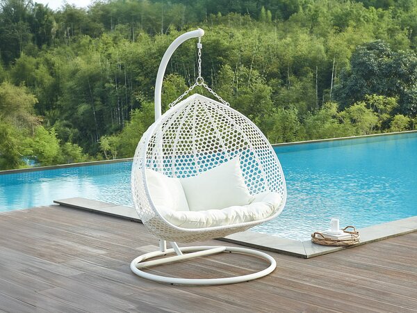 Poltrona sospesa 2 posti in resina intrecciata Bianco e cuscino Beige - VAHINA di MYLIA