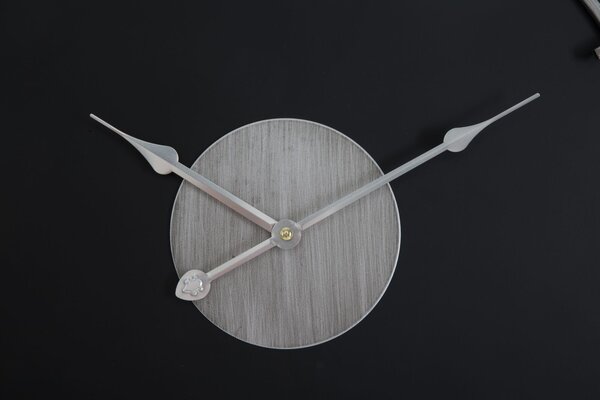 Orologio Argento Glam Ø60x4,5 cm in Ferro e MDF Argento e Nero