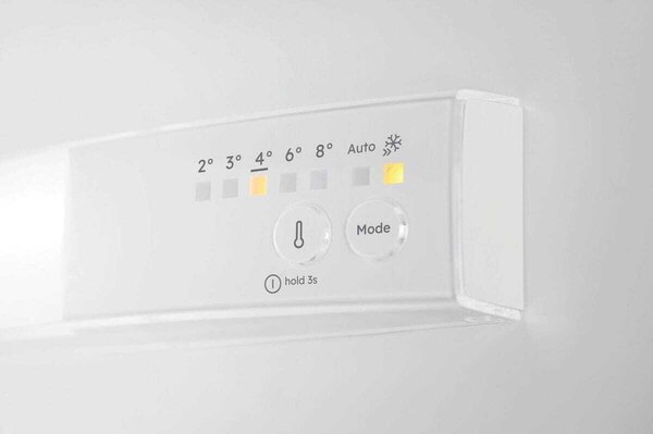 Aeg Frigorifero da Incasso Combinato Capacit 257 Litri Classe energetica E Raffreddamento No Frost colore Bianco - NSC7N181ES Serie 7000