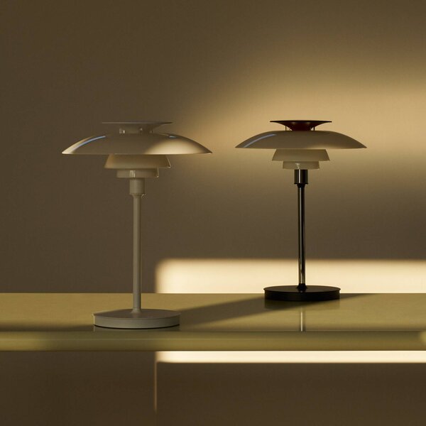 Louis Poulsen Lampada da tavolo a batteria LED PH 80, bianco opalino, IP44 dimmerabile, Bianco / Opale, Soggiorno / Sala da pranzo, Alluminio, Scandinavo