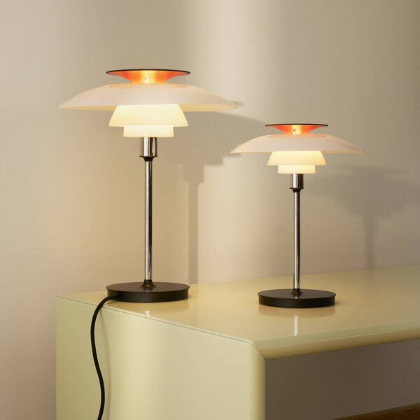 Louis Poulsen Lampada da tavolo a batteria LED PH 80, bianco/rosso/cromo IP44 dimmerabile, Alluminio / Grigio / Zincato, Soggiorno / Sala da pranzo, Alluminio, Scandinavo