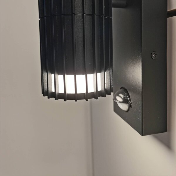 Searchlight Applique da esterno Detroit, nera, altezza 22 cm, con sensore, a 2 luci Detroit, Nero, Moderno
