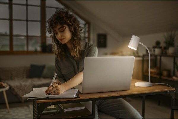 Osram - Lampada da scrivania DESK LINE 1xGU10/9W/230V bianca