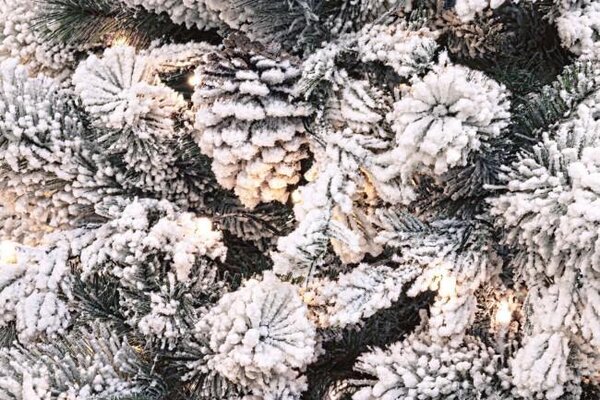 Albero di Natale Artificiale Innevato 210 cm 1936 Rami con 330 LED Verde