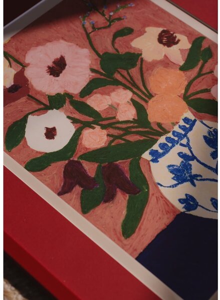 Poster 30x40 cm Flowers on Blue Table – Carla Llanos – The Poster Club