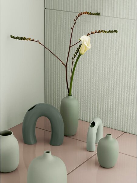Vaso color salvia in ceramica (altezza totale 18 cm) Ceola – Blomus