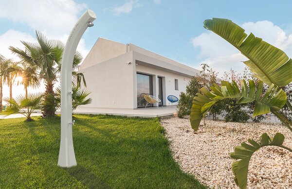 Doccia Solare da Giardino 35L Miscelatore e Lavapiedi Arkema Happy XL Verde chiaro