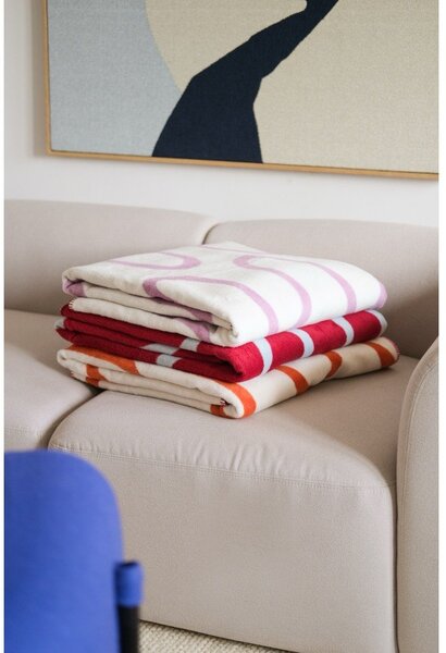 Coperta rossa 150x200 cm Swirl – noo.ma