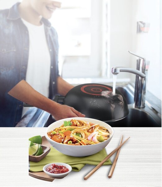 Padella wok con superficie antiaderente ø 28 cm Simply Clean Red B5671953 – Tefal