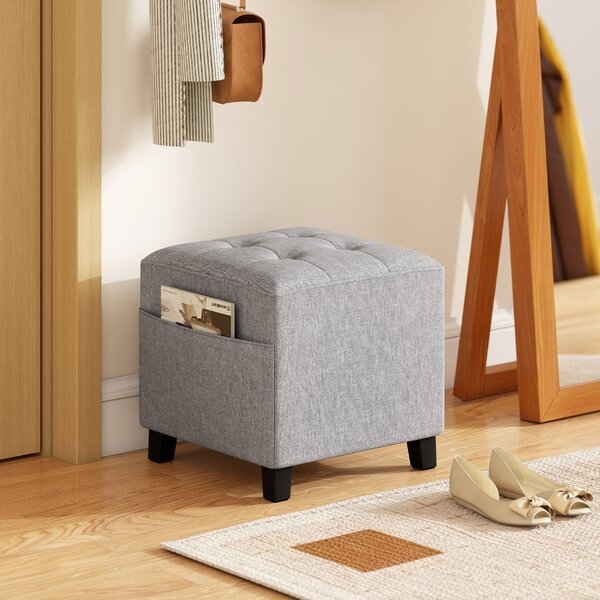 HOMCOM Pouf Quadrato Piccolo con Tasca Laterale, Poggiapiedi in Tessuto Effetto Lino con Gambe in Legno di Gomma, Grigio Chiaro | Aosom Italy