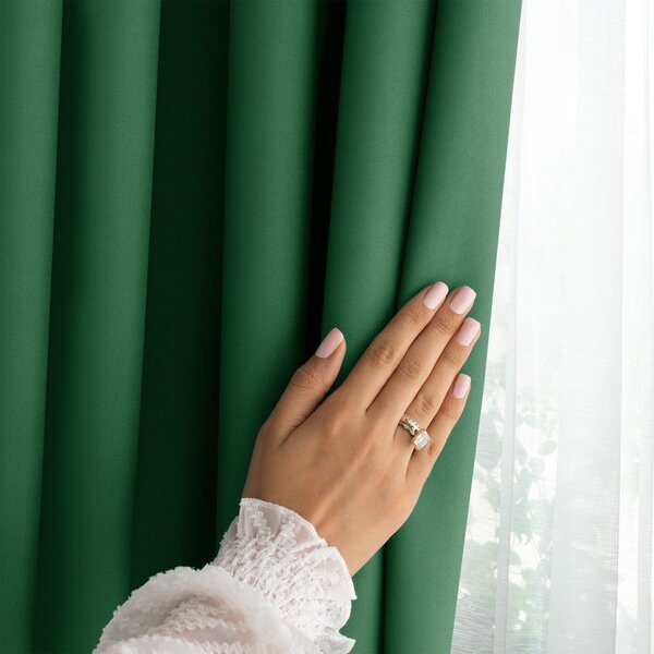 Tenda parzialmente oscurante verde scuro 140x250 cm Carli – Restilo