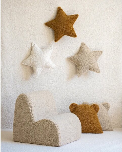 Cuscino per divano da bambini marrone con rivestimento in bouclé Bear – Wigiwama