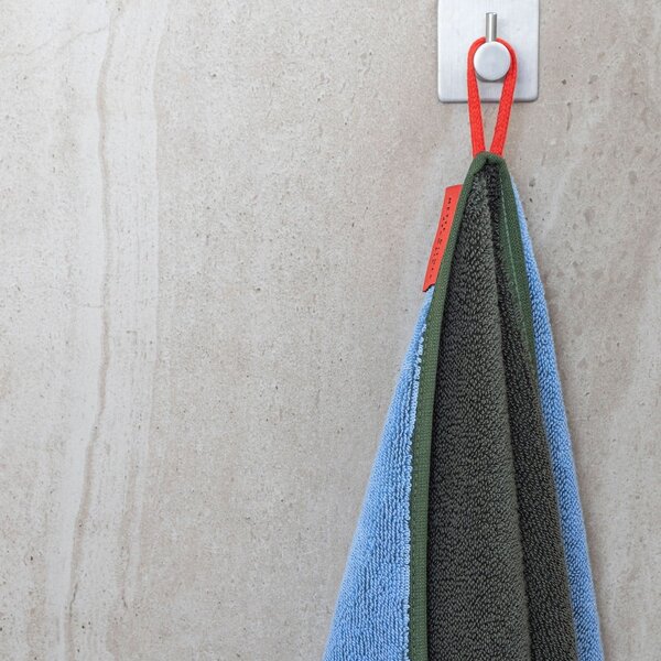 Asciugamano tipo terry verde scuro/blu in cotone organico 50x90 cm Soft – Mette Ditmer Denmark