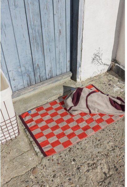Tappetino per il bagno arancione/beige in cotone organico per la doccia 50x80 cm Retro – Mette Ditmer Denmark