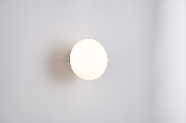 Lampada da parete LED bianca in vetro con ricarica USB ø 15,5 cm Earl – Reality