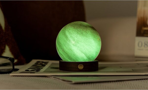 Decorazione luminosa marrone scuro con ricarica USB ø 8 cm Sand Storm – Gingko