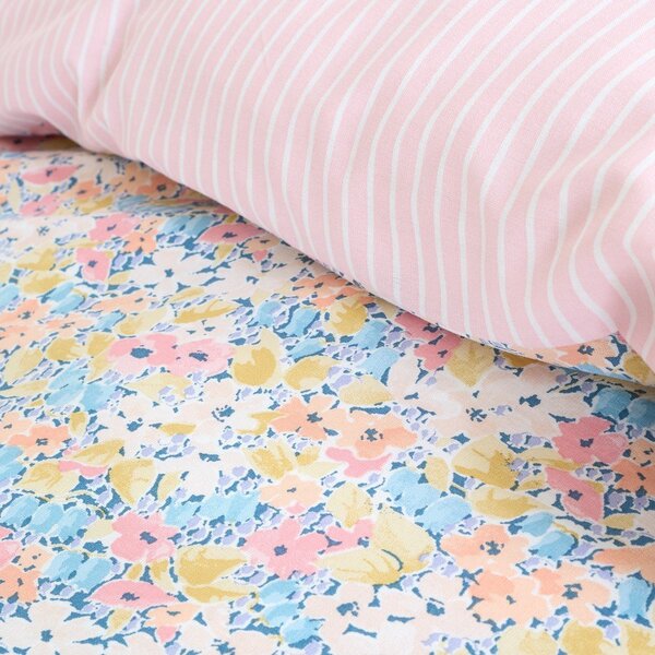 Biancheria da letto rosa per letto singolo 135x200 cm Darcy Floral – Catherine Lansfield
