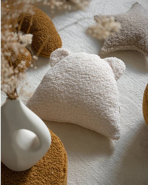 Cuscino per divano da bambini color crema con rivestimento in bouclé Bear – Wigiwama