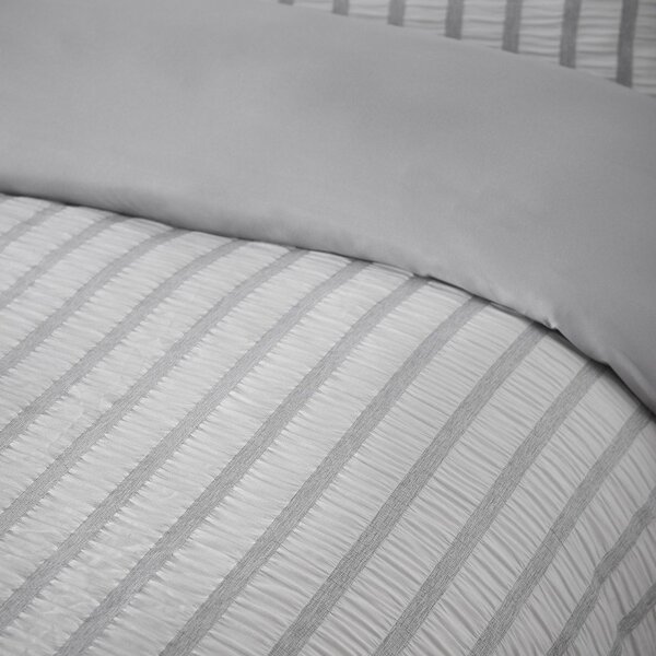 Set copripiumino e federa grigio per letto singolo 135x200 cm So Soft Seersucker Stripe – Catherine Lansfield