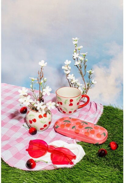 Tazza beige in ceramica 250 ml Cherries – Sass & Belle