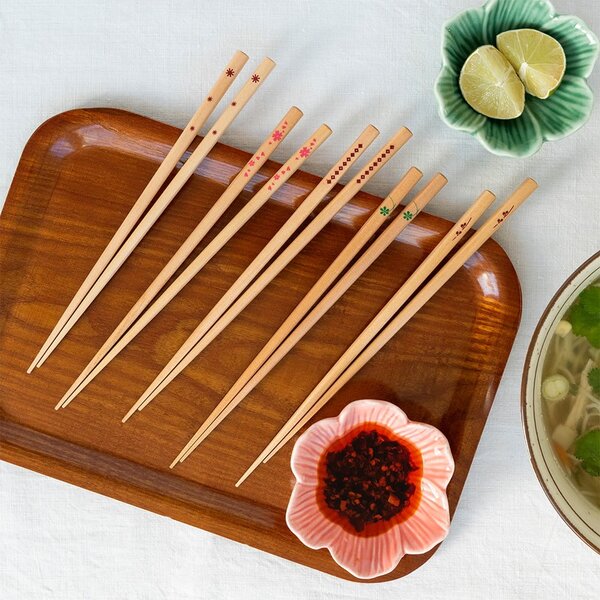 Bacchette in set di colore naturale in legno 5 pz Delicate – Rex London