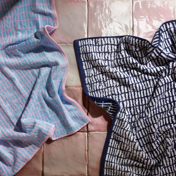 Asciugamano tipo terry blu/rosa in misto bambù 50x100 cm Nuance – JUNA