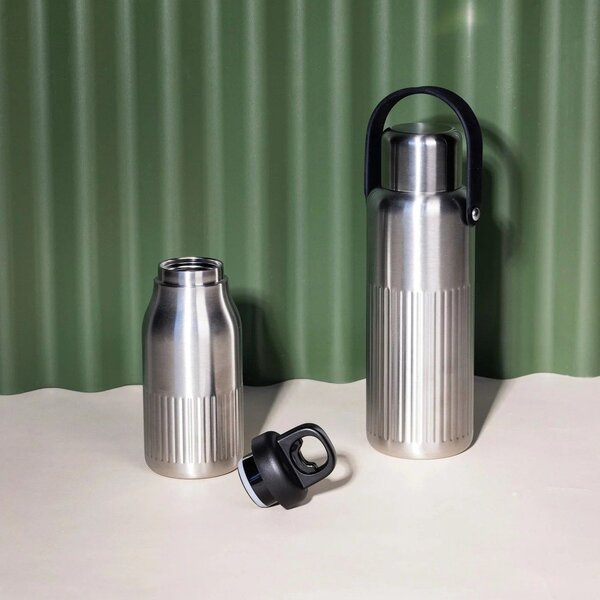Bottiglia termica argentata in acciaio inox 500 ml Truls – Sagaform