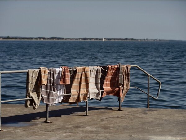 Asciugamano marrone/beige in cotone 70x140 cm Sauna – Zone