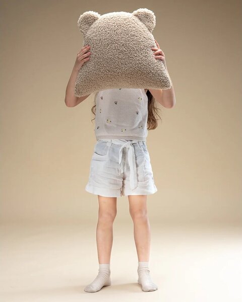 Cuscino per divano da bambini marrone chiaro con rivestimento in bouclé Bear – Wigiwama