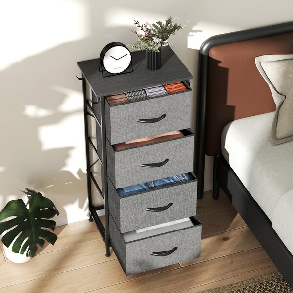 HOMCOM Cassettiera in tessuto con 4 cassetti, 4 tasche e 2 ganci, 45x30x94,5 cm, grigio | Aosom Italy