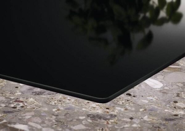 Electrolux Piano Cottura a Induzione con Cappa Integrata 4 Fuochi Larghezza 60 cm colore Nero - KCC63410CB